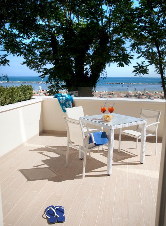Marina Beach Aparthotel Rimini Exterior foto