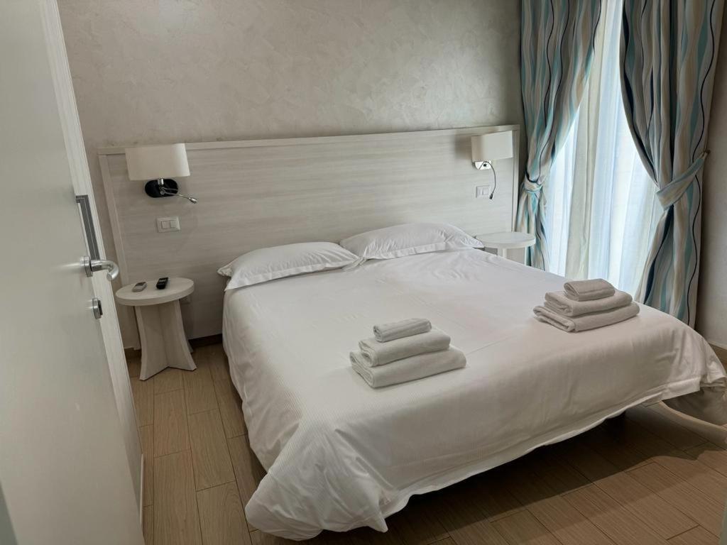 Marina Beach Aparthotel Rimini Exterior foto