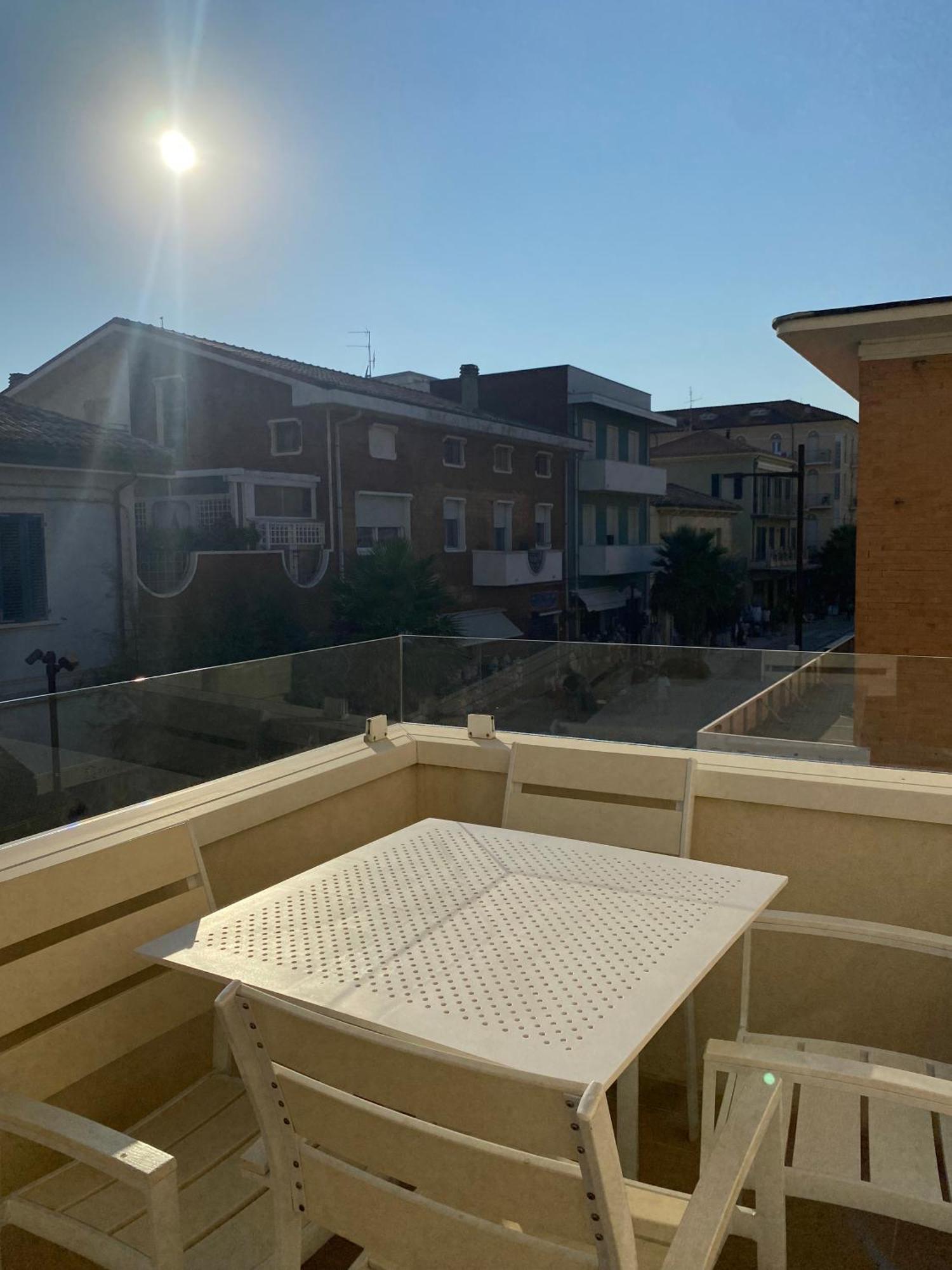Marina Beach Aparthotel Rimini Exterior foto