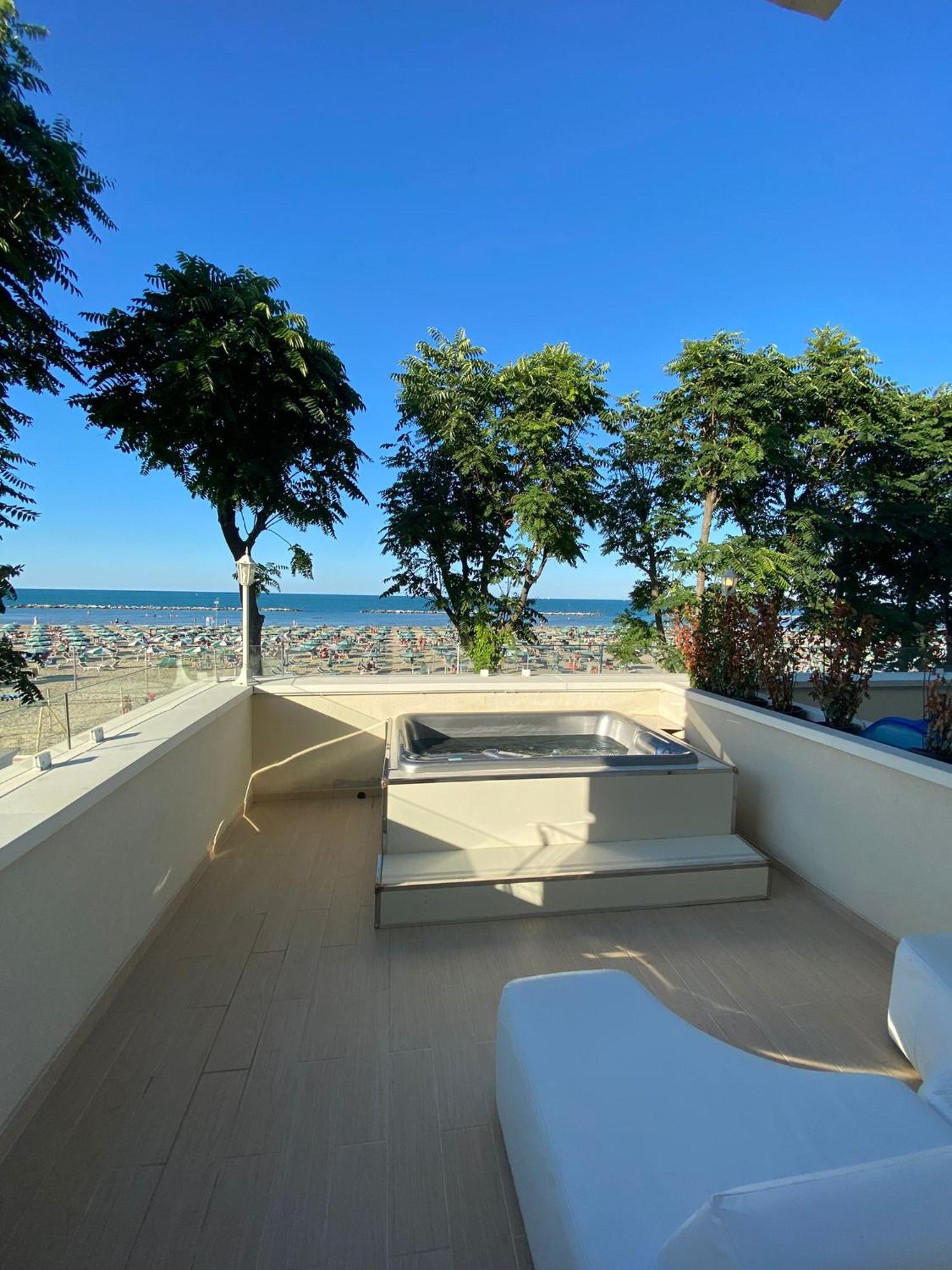 Marina Beach Aparthotel Rimini Exterior foto